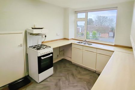 2 bedroom flat to rent - Photo 3