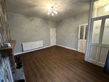 3 bedroom terraced house to rent - Photo 3