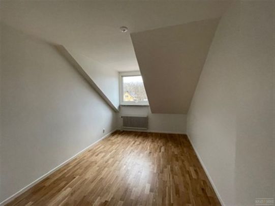 Mjärydsvägen 18 - Photo 1