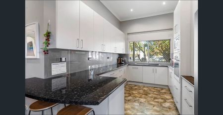 Lakeside Retreat - Photo 5