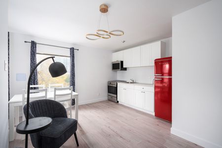 Unit 305: Entire unit - Photo 3