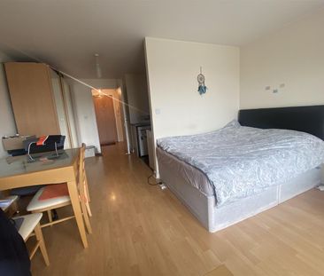 Studio Apartment - Studio To Rent - Photo 2