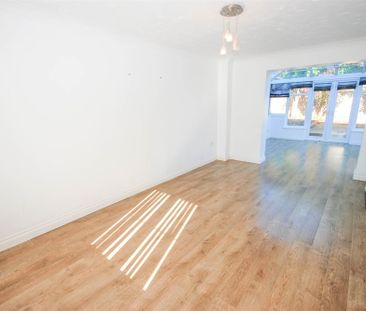 Dorset Close, Cawston Grange, Rugby, CV22 - Photo 3