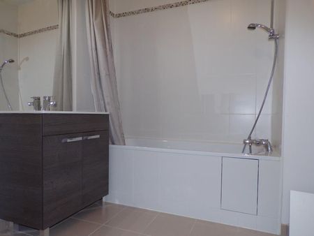 Location Appartement 2 pièces 52m² - Photo 2