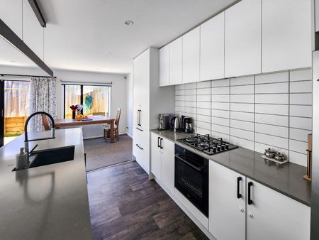 Upper Hutt Living - Photo 5