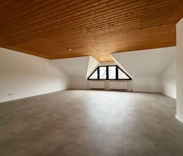 Erstbezug nach Sanierung! 4,5 ZKB/Balkon Maisonettewohnung - Photo 1