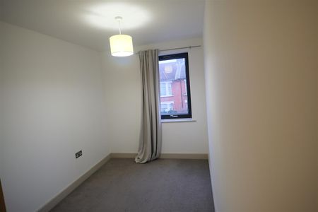 2 Bedroom Flat - Photo 4