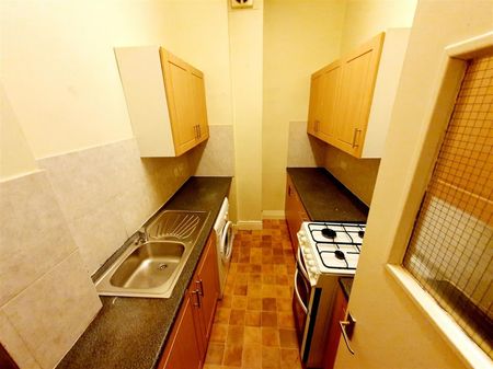 1 Bedroom Flat to Rent in Newland Street, Kettering, Northants, NN16 - Photo 4