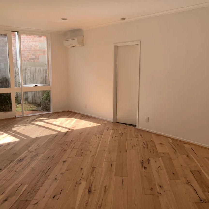 Inner city living - Photo 1