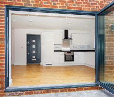 2 bedroom detached house to rent - Photo 3