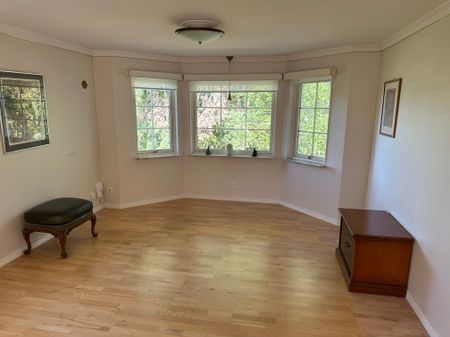 Hedvigslundsvägen, Älta - Photo 3