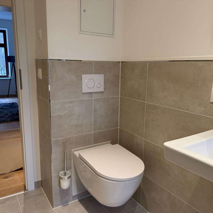 Teilmöblierte 2,5- Zimmer Wohnung I Fußbodenheizung I Balkon - Photo 1