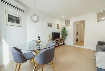 Mieszkanie na wynajem - 55 m² - 2 pokoje Porto Porto