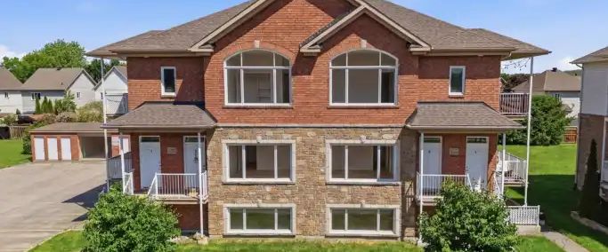 330 Boul. du Plateau, #2 | 330 Boul. du Plateau, #2, Gatineau - Photo 1
