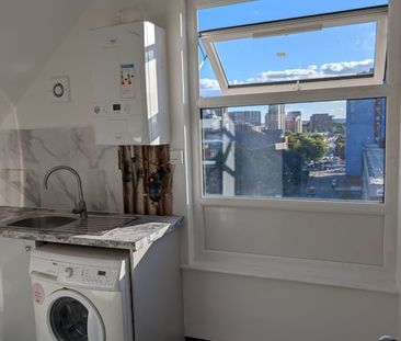 1 Bed Flat, Burley Street, LS3 - Photo 1