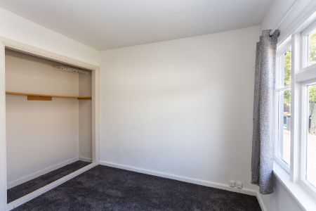 ON POPULAR SUVA ST – RICCARTON OFFERING 3 Bedrooms 1 Bathroom - Photo 5