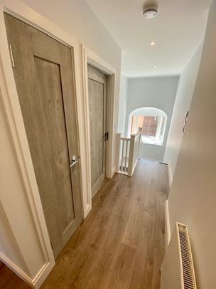 High Street - Photo 1