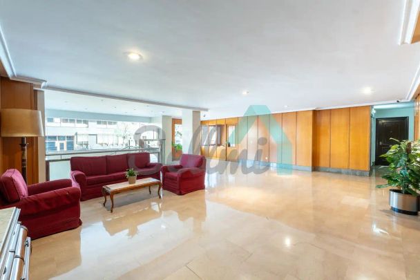 Piso de alquiler en De Galicia, Plaza de América - Photo 1