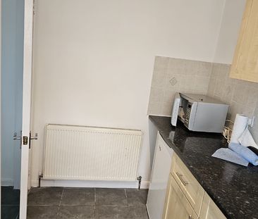 Studio Flat, Lee High Road, SE13 - Photo 1