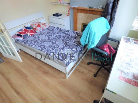 4 bedroom terraced house to rent - Photo 5