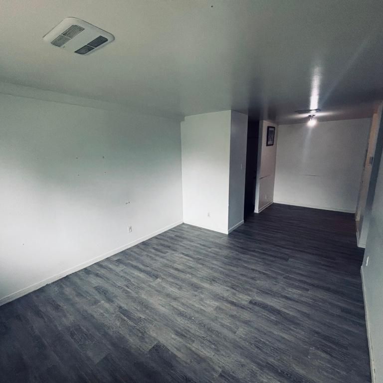 Libre fin juillet 4 1/2 bas d'immeuble chauffer-éclairer - Photo 1