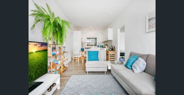 Beautiful Ground Floor Unit - Photo 1