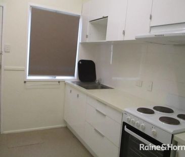 NEAT & TIDY UNIT FOR RENT IN SOUTH GLADSTONE, WITH OCEAN VIEWS! - Photo 2