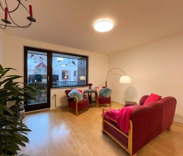 Moderne 3-Zimmer-Wohnung mit Aufzug im Herzen von Siegburg - Foto 1