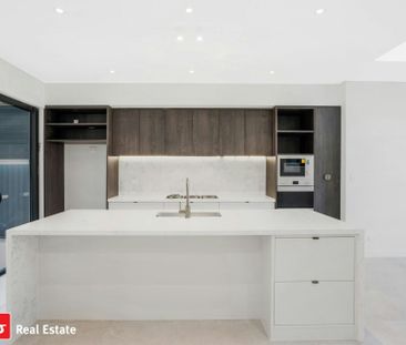 Luxury Living in an Ideal Location - Photo 4