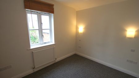 29 Montpellier Retreat, CHELTENHAM GL502XG - Photo 4