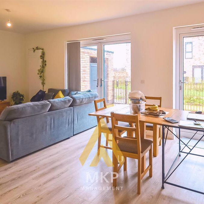 3 bedroom terraced house to rent - Photo 1