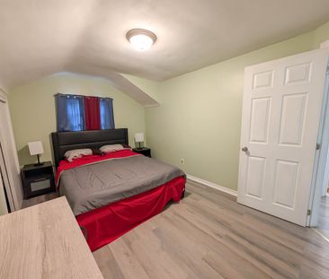 All Inclusive 2 Bed Upper Unit in Welland!! - Photo 2