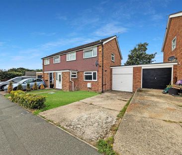 3 bedroom semi-detached house to rent - Photo 4