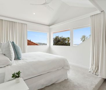 Luxury Coastal Family Residence in Highly Desired Locale - Photo 4