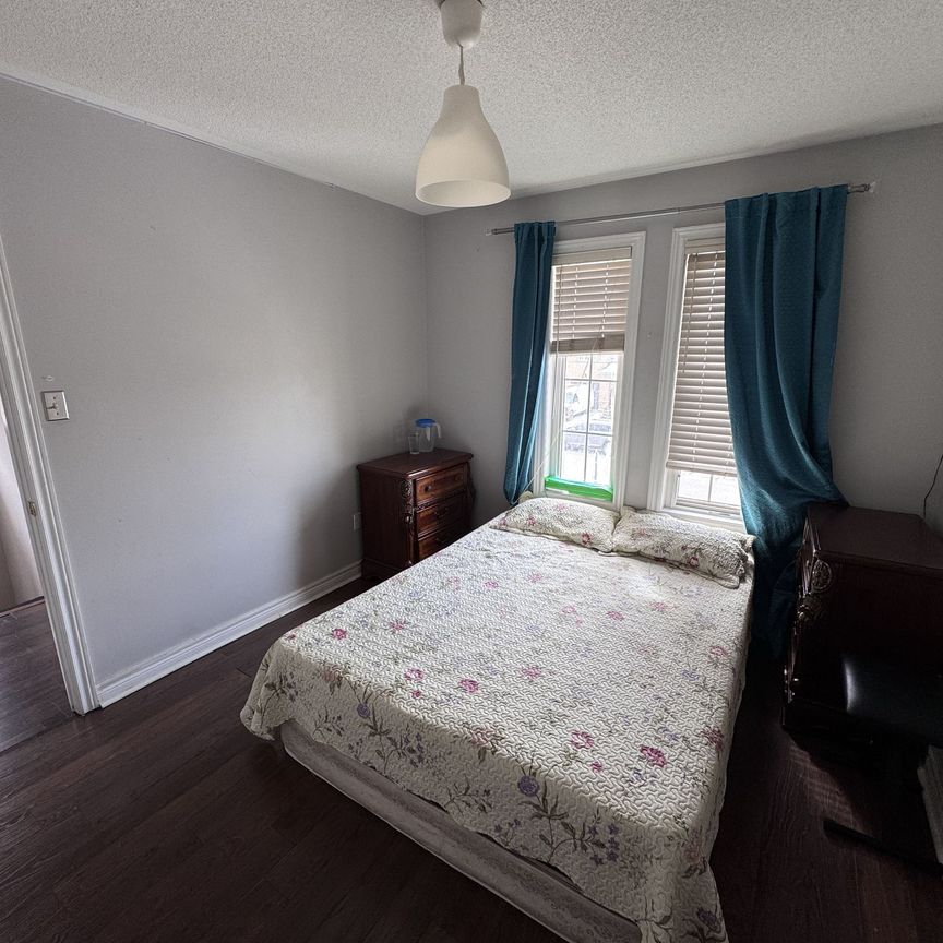 For Lease - 43 Thornbush Boulevard, Brampton, Ontario - Photo 1