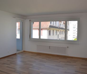 "grosszügige, helle 3.0-Zimmer-Wohnung" - Foto 1