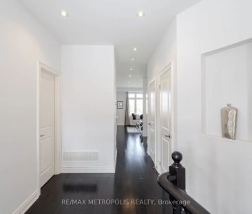 Condo Townhouse For Lease | W9246201 - Photo 1