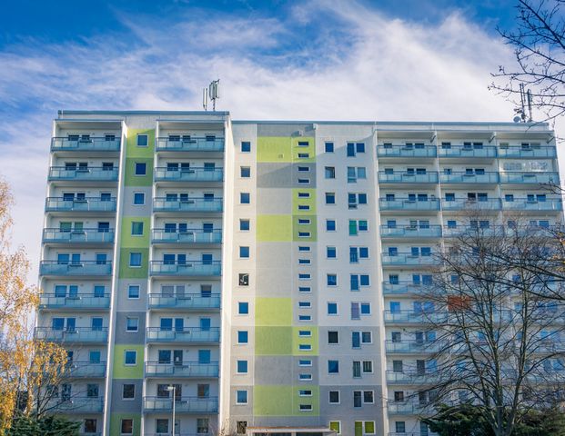 Bezugsfertige 3-Raum-Wohnung mit Balkon - Foto 1