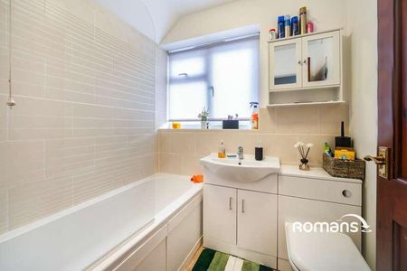 Melrose Gardens, Arborfield Cross, Reading, RG2 - Photo 3