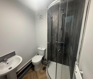 1 bedroom Flat To Let - Photo 5