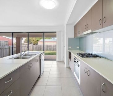 LOW MAINTENANCE 4 BEDROOM HOME IN BANYO - Photo 2