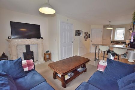 3 bedroom terraced house to rent - Photo 3