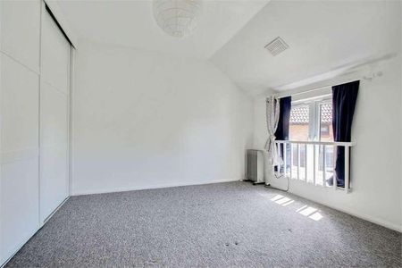 Cobb Close, Datchet, SL3 - Photo 2