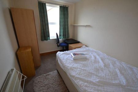 5 bedroom terraced house to rent - Photo 4