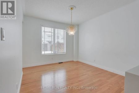 11 WESTMEATH CRESCENT - Photo 2