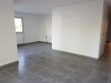 Location Appartement 3 pièces 63m² LA RAVOIRE 73490 - Photo 2