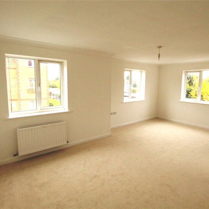 2 bedroom apartment to rent Orchid Close, Luton, Bedfordshire, LU3 - Photo 1
