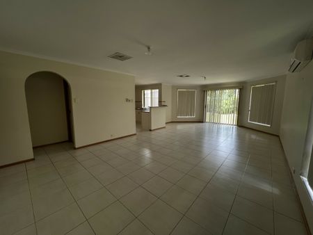 Beautiful Family Home in Tanunda - Photo 2