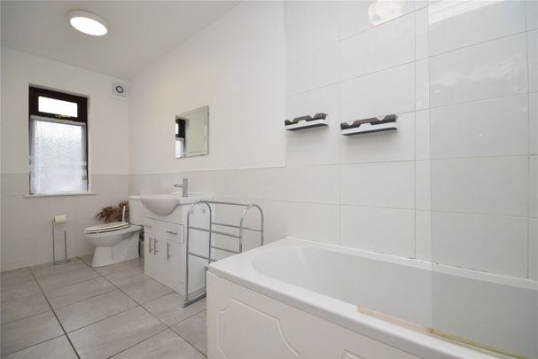 80, Cross Flatts Terrace, Leeds, West Yorkshire, LS11 7PD - Photo 1