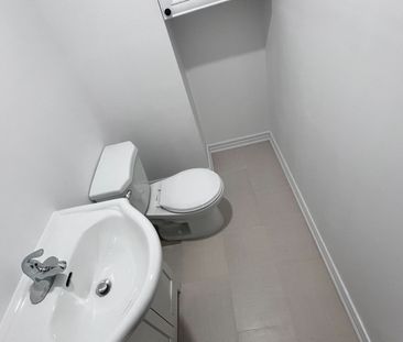 For Lease - 15 BIRCHPARK Drive Unit# Basement Apartment, Whitby, On... - Photo 6